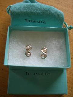 サンディエゴタウン クラシファイド ティファニー真珠のピアス Tiffany Pearl Earling