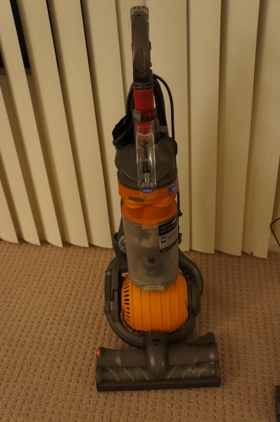 サンディエゴタウン クラシファイド Dyson Dc24 掃除機